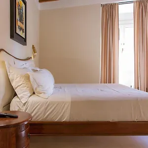 https://repetita-juvant.it-romehotels.com