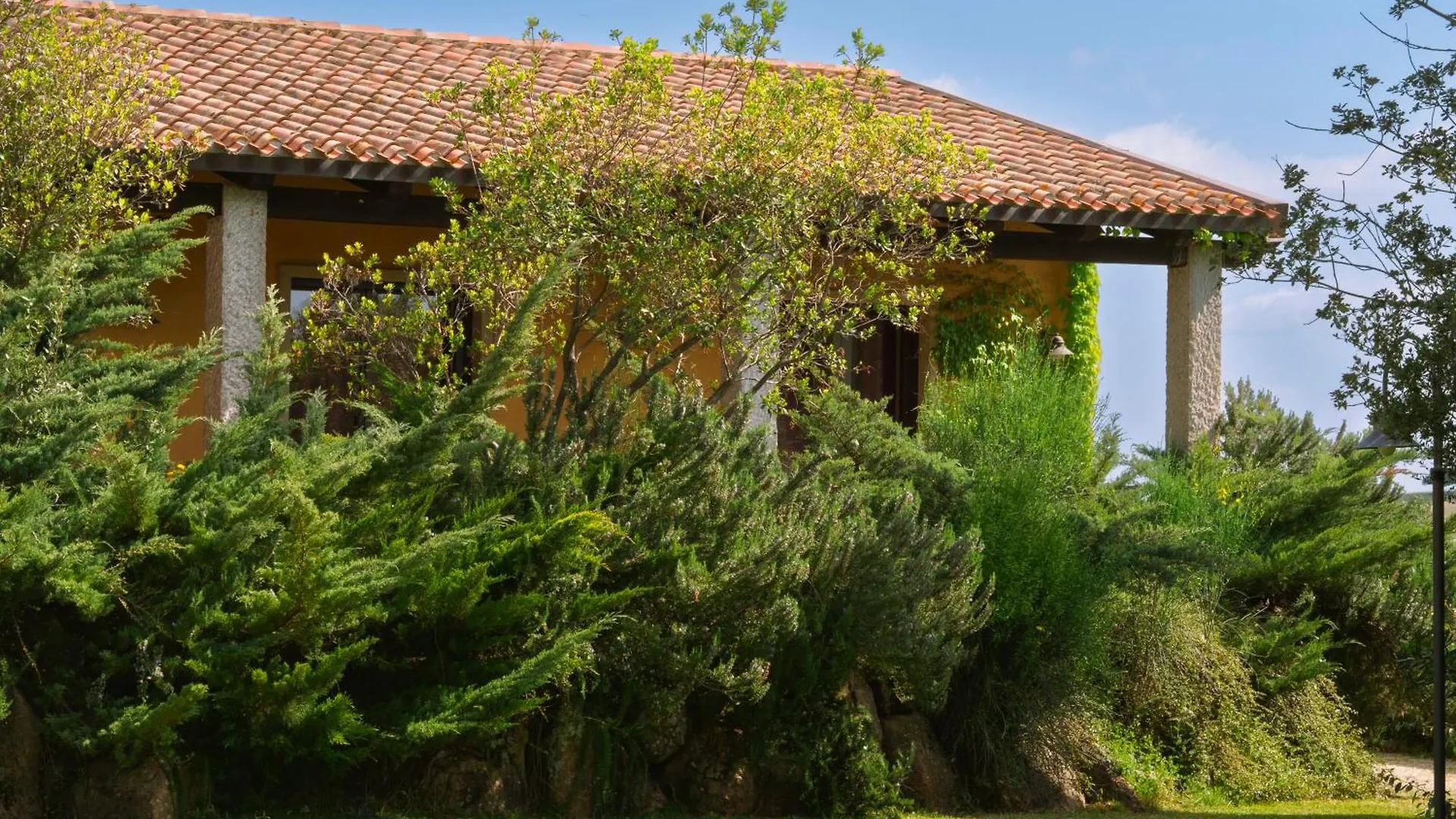 *** Hotel Janas Country Resort Mores Italy
